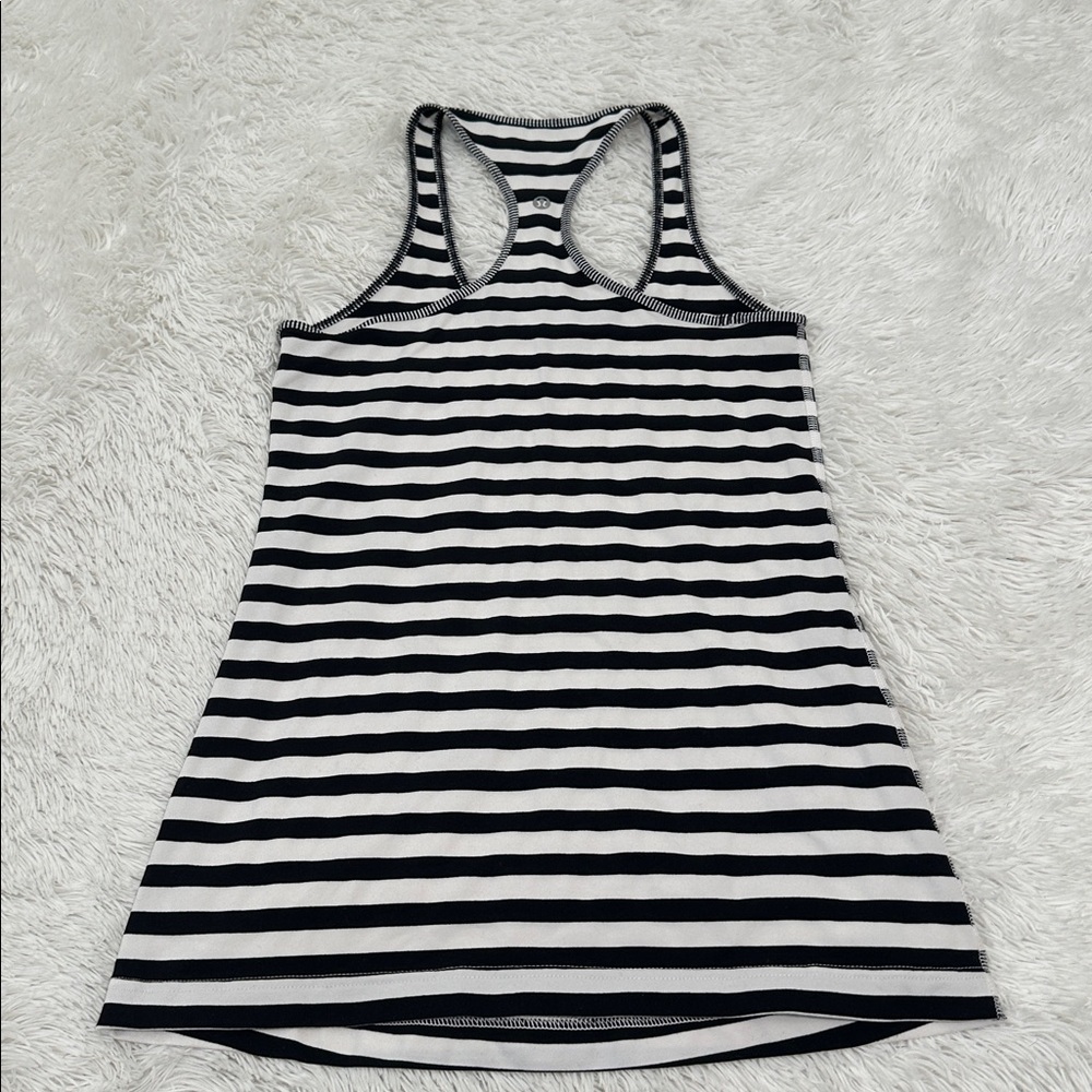 🦢 Lululemon Racerback Tank Top - Picture 2 of 3